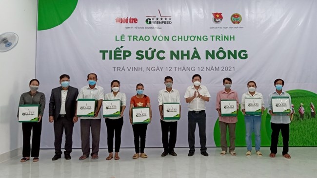 Nông dân Trà Vinh nhận vốn hỗ trợ từ Chương trình “Tiếp sức nhà nông” (12/12/2021)